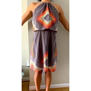 Jessica Simpson XS cocktail chain dress. Gray Pink